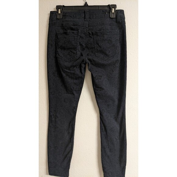 Cabi # 3195 Lace Print Skinny Jeans Blue/Black Cotton Stretch Size 2 - Picture 5 of 8